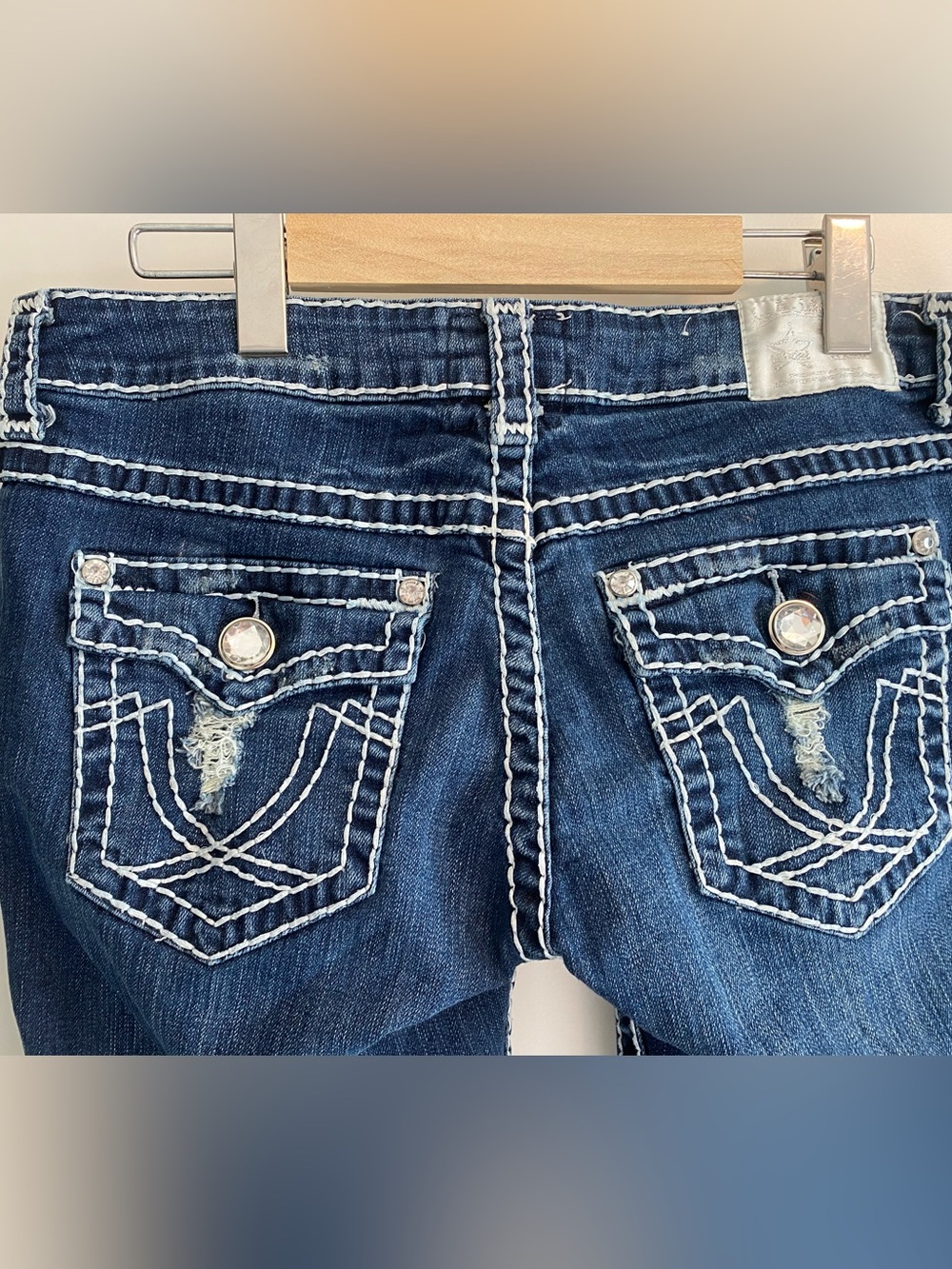 L.A. idol Dark Blue Distressed Capri Jeans with Lace Panels